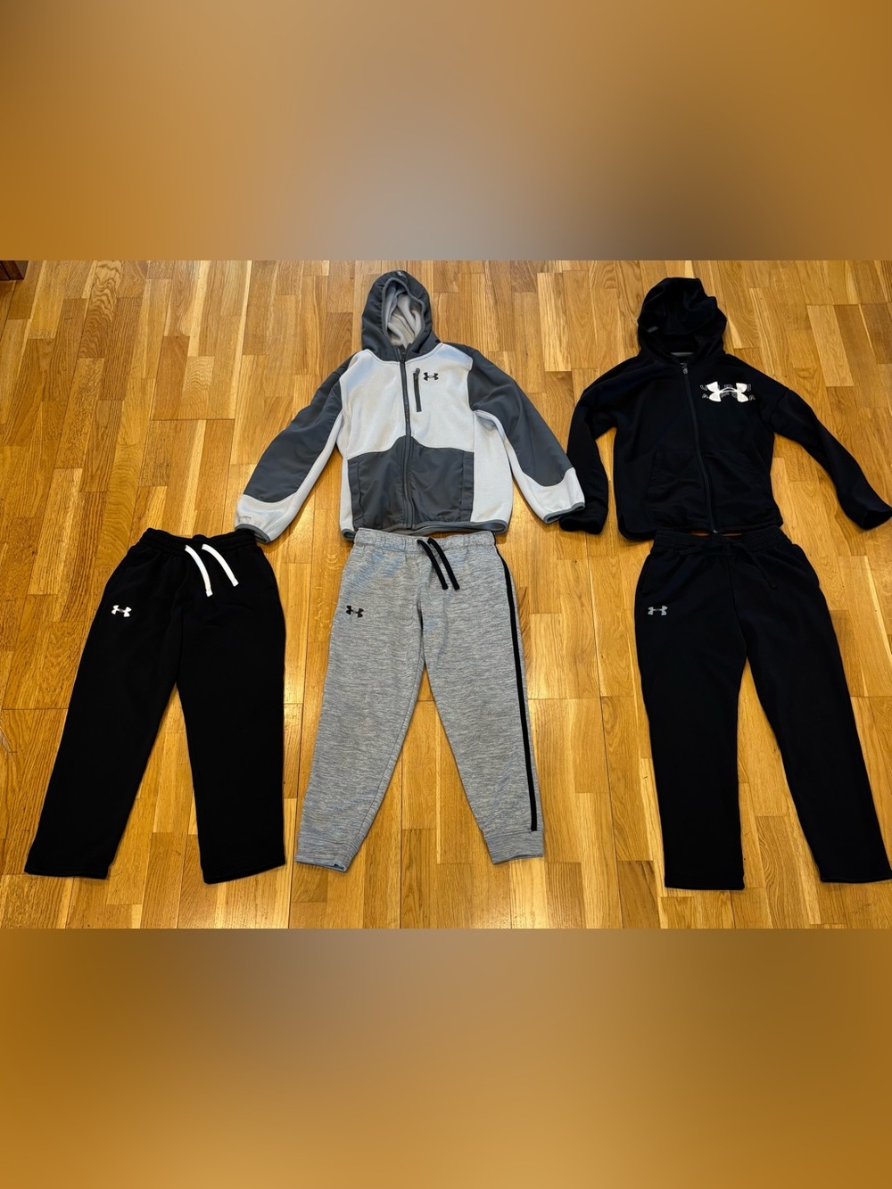Under Armour Boys Bundle Medium, 3 pants, 2 jackets. EUC